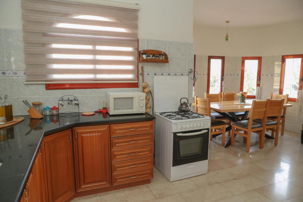 Valentine House Apartamento Deir Hanna Exterior foto