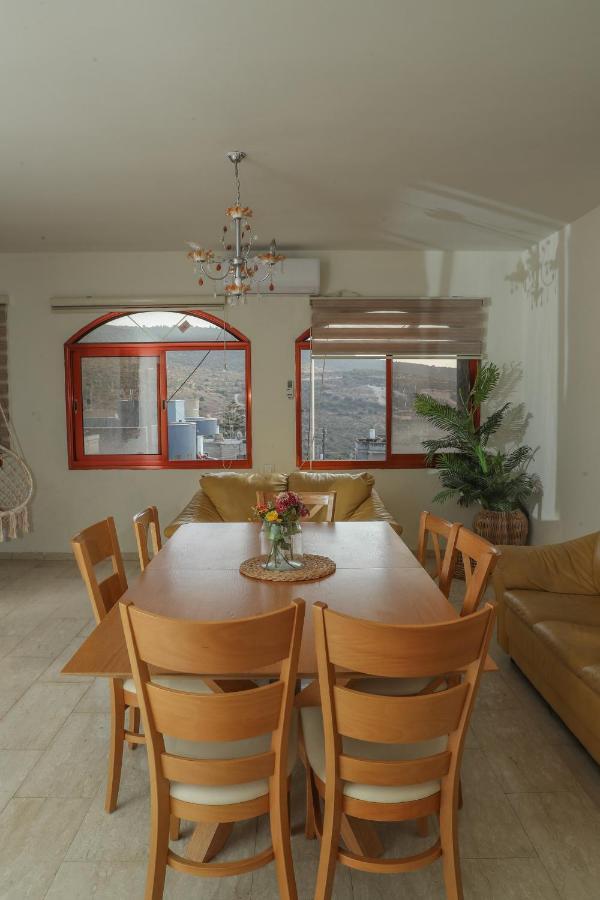 Valentine House Apartamento Deir Hanna Exterior foto